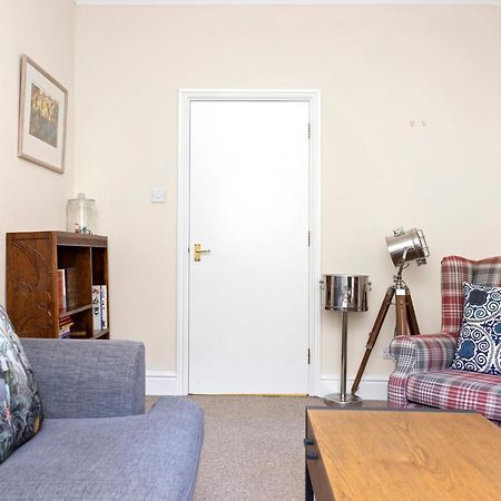 爱丁堡Joivy Modern Flat On Rose Street公寓 外观 照片