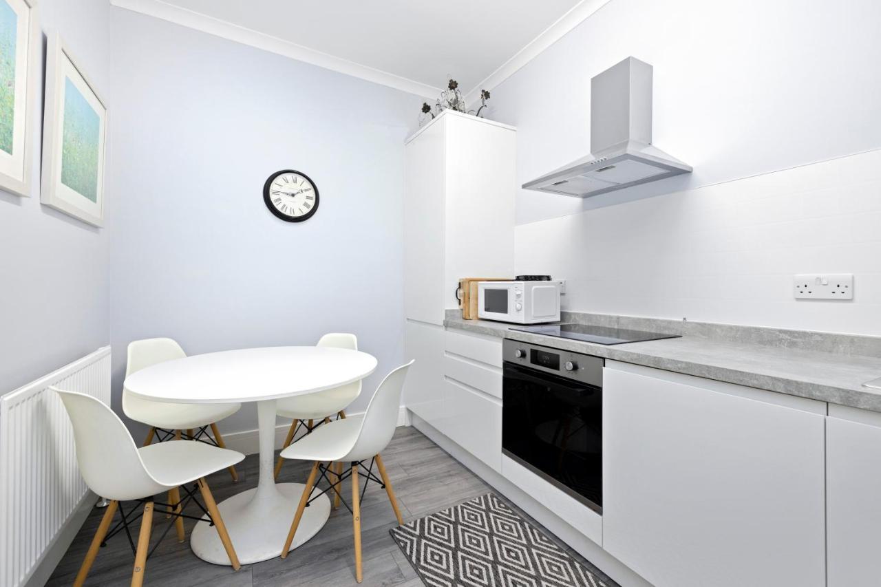 爱丁堡Joivy Modern Flat On Rose Street公寓 外观 照片