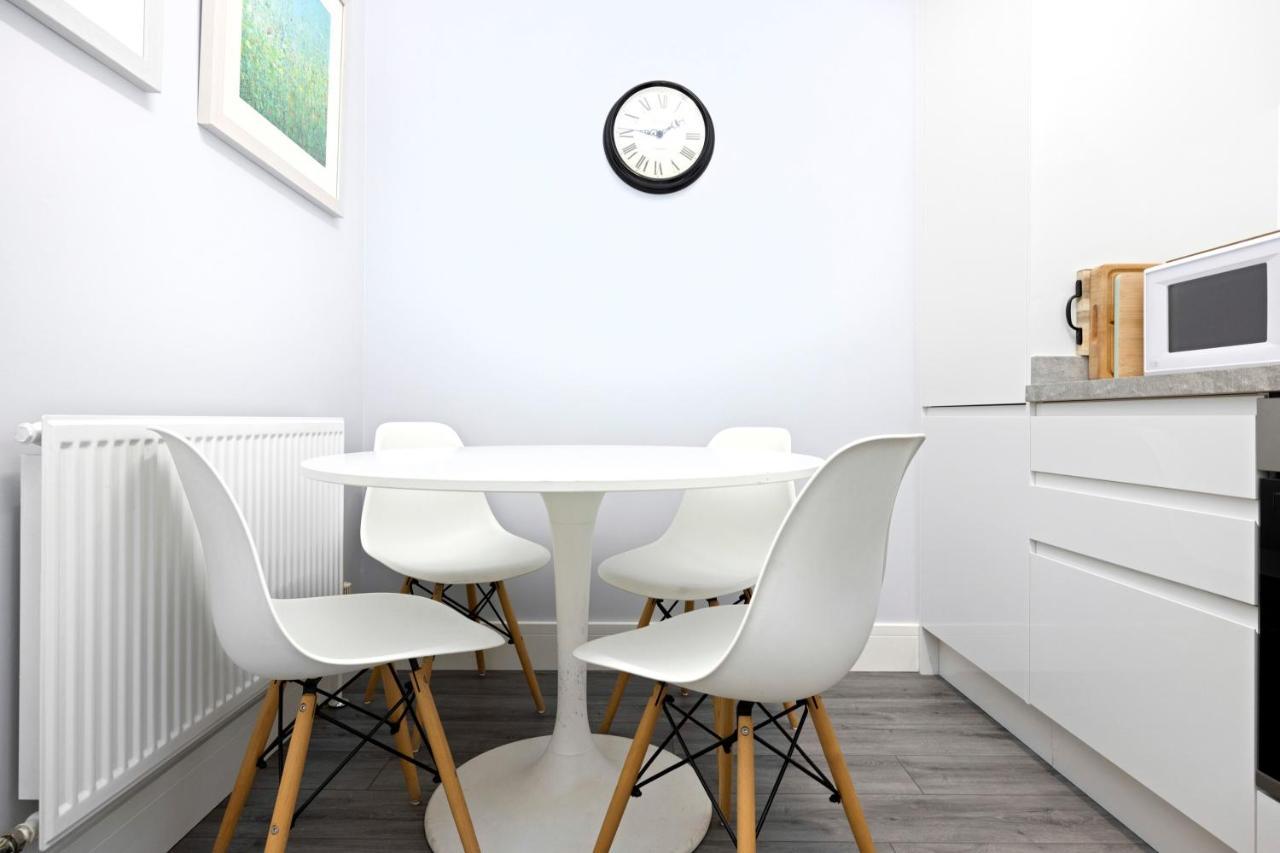 爱丁堡Joivy Modern Flat On Rose Street公寓 外观 照片